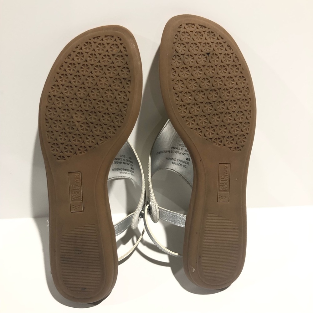 White Mountain Women’s White Leather T-Strap Sandals Size 9 - Picture 4 of 7